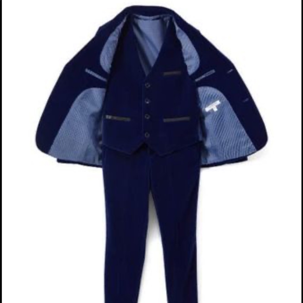 New 3-Piece Solid Velvet Suit Big Boy Size 10. NWT